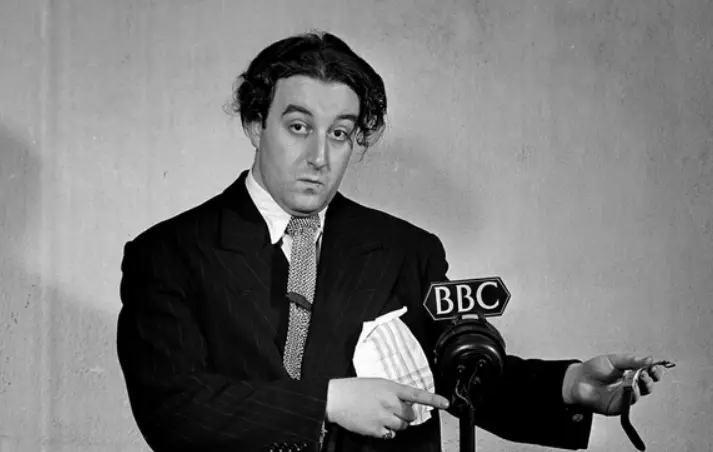 Short Biography of Peter Sellers post thumbnail image